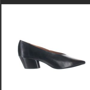 ISO Miz Mooz Hope Pumps. Black or Nude/Taupe, size 38